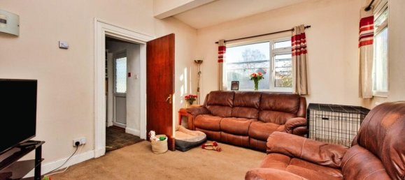 Casa en Market Rasen, United Kingdom No. 2534 8