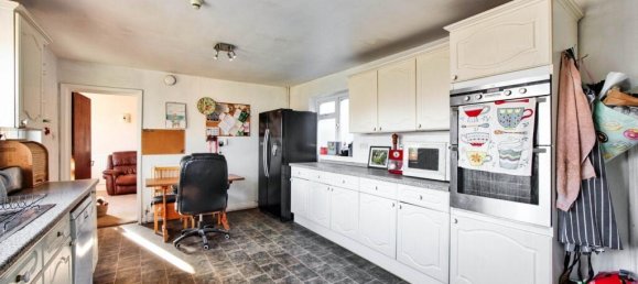 Casa en Market Rasen, United Kingdom No. 2534 6