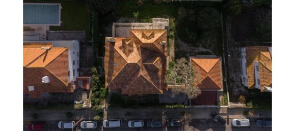 9 bedrooms Villa in Lisbon, Portugal No. 105143 3