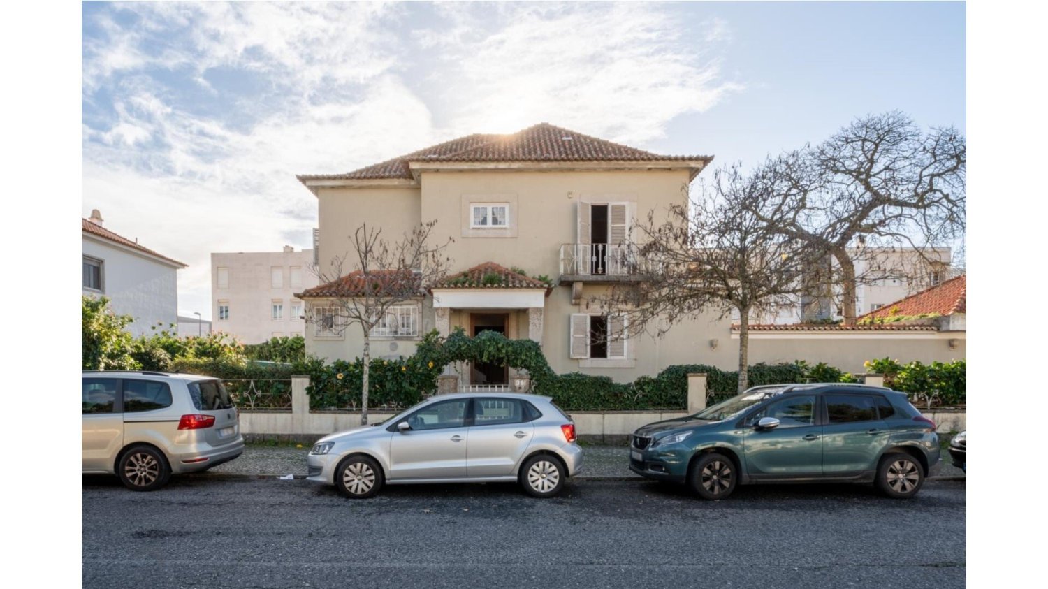 9 bedrooms Villa in Lisbon, Portugal No. 105143