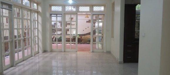 5 bedrooms Villa in Tay Ho, Vietnam No. 3785 6