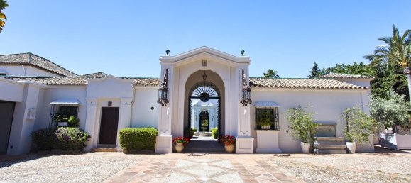 11 bedrooms Villa in Marbella, Spain No. 9971 5