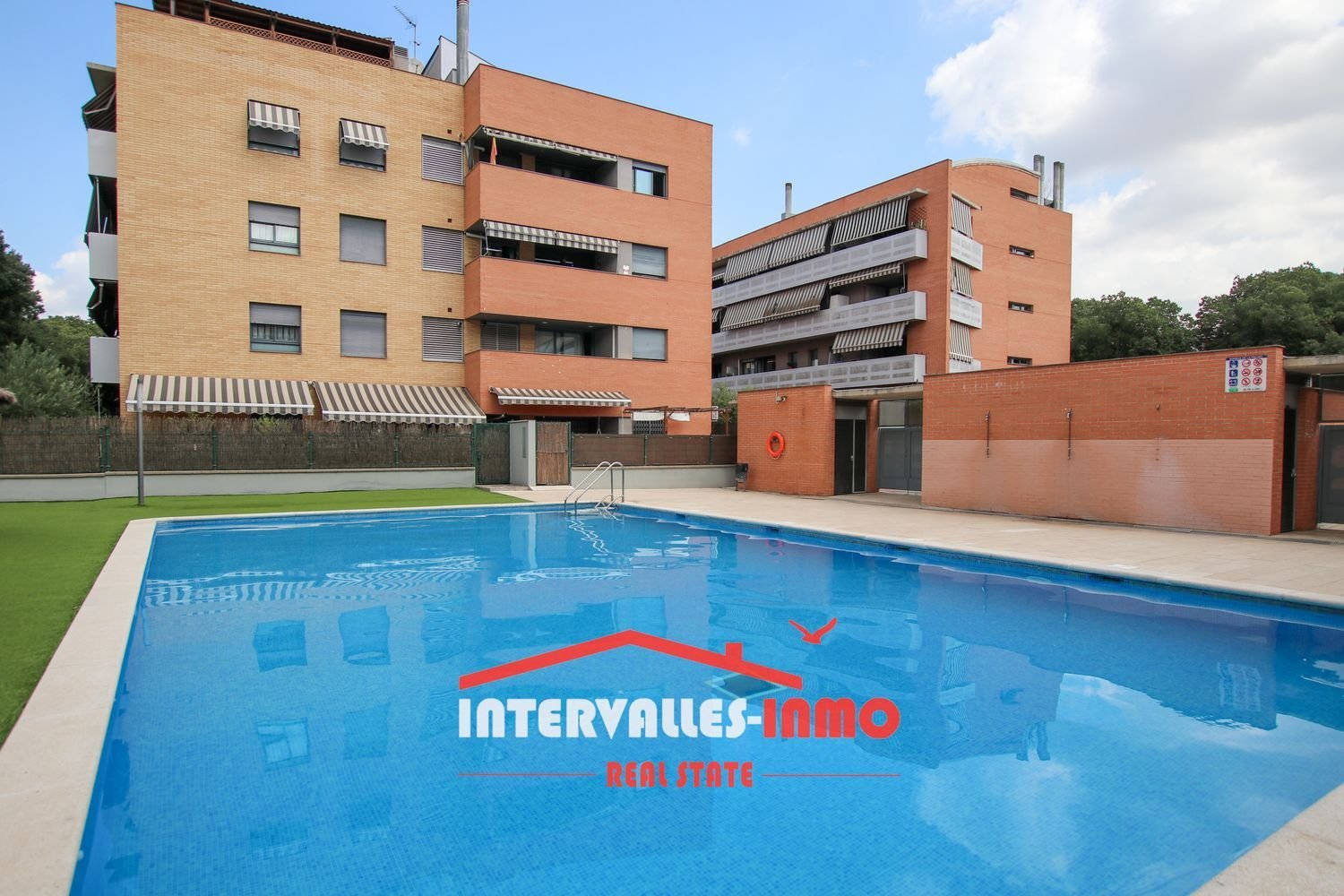 3 bedrooms Apartment in Santa Perpetua De Mogoda, Spain No. 189078
