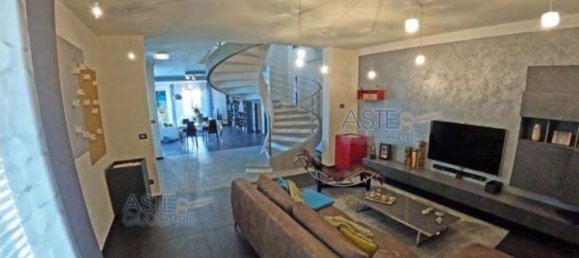 Квартира с 7 комнатами в Новелло, Италия № 211147 18