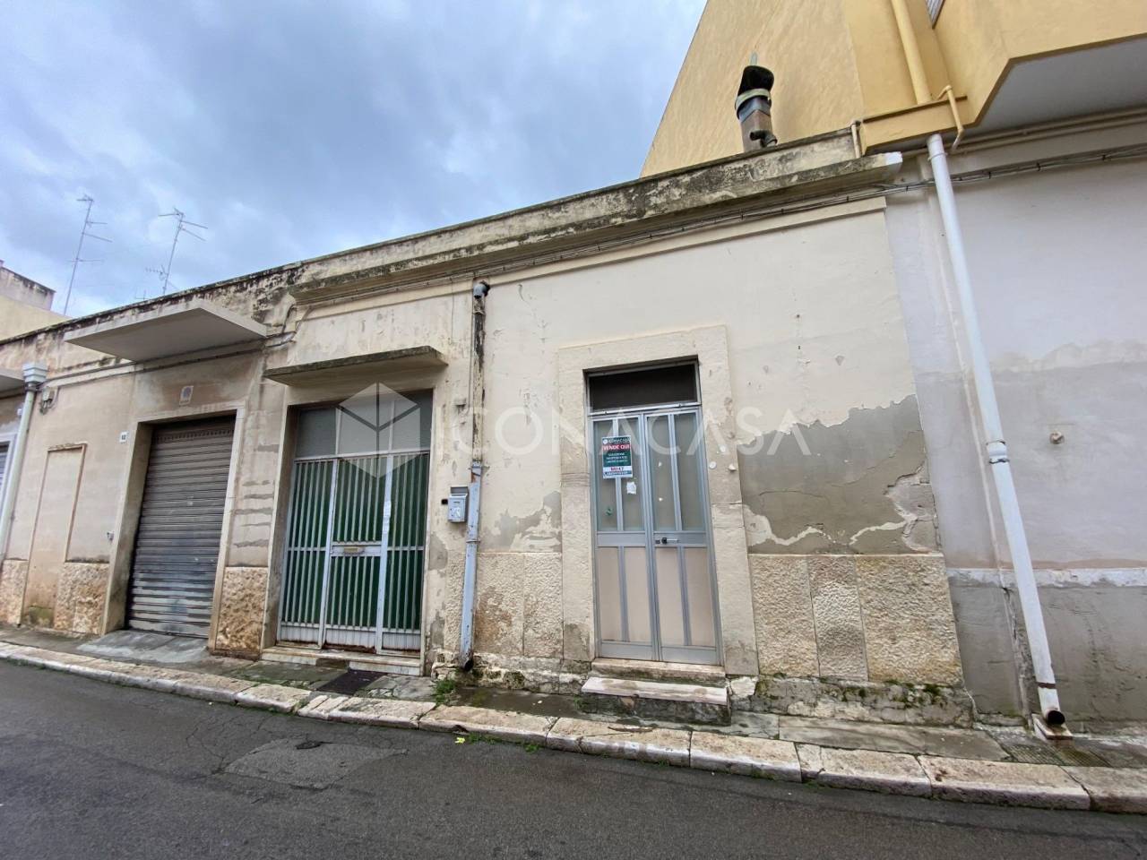 4 rooms House in Modugno, Italy No. 20256