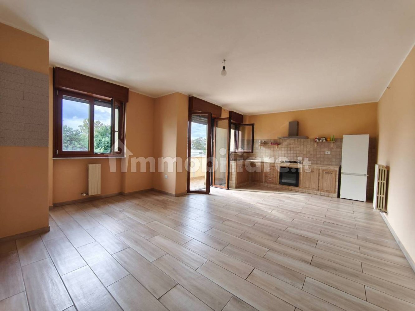 Квартира с 2 спальнями в Алисте, Италия № 369597