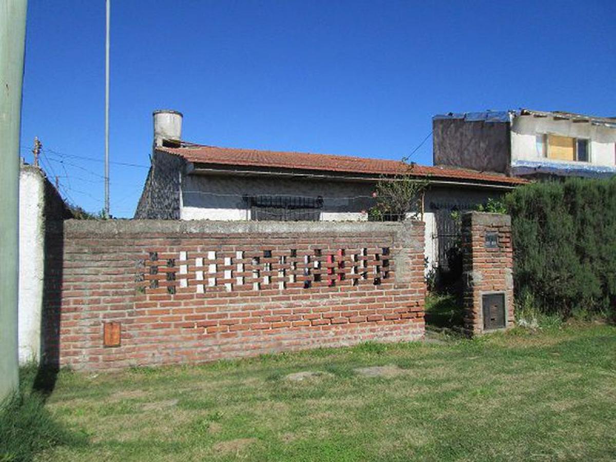 2 bedrooms House in Mar del Plata, Argentina No. 88592