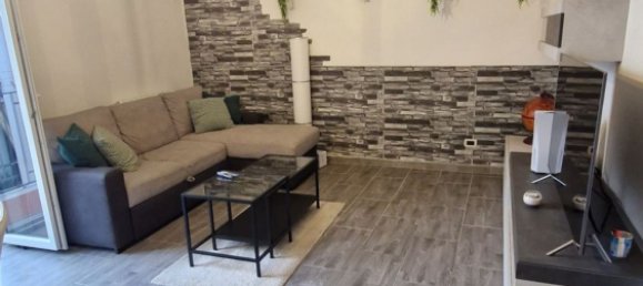 4-salle Appartement à Palermo, Italy No. 42164 11