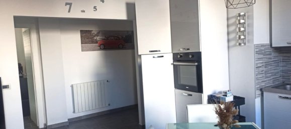4-salle Appartement à Palermo, Italy No. 42164 8