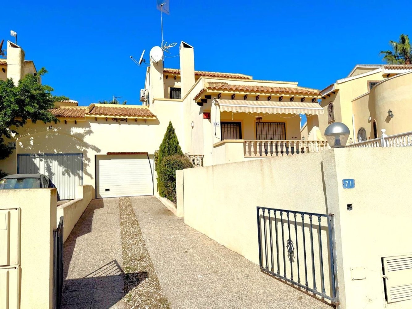 3 bedrooms House in Alicante, Spain No. 148874