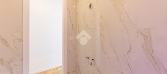 3 bedrooms Penthouse in Rome, Italy No. 381014 21