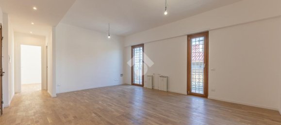 3 bedrooms Penthouse in Rome, Italy No. 381014 8