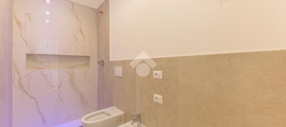 3 bedrooms Penthouse in Rome, Italy No. 381014 12