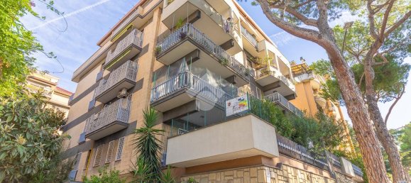 3 bedrooms Penthouse in Rome, Italy No. 381014 35