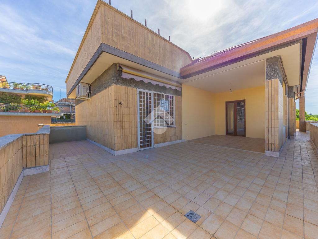 3 bedrooms Penthouse in Rome, Italy No. 381014