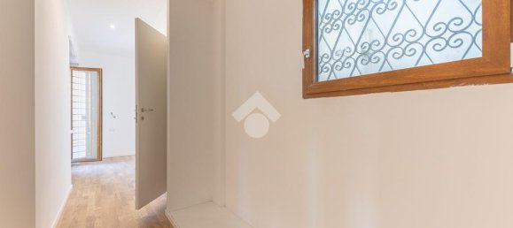 3 bedrooms Penthouse in Rome, Italy No. 381014 17