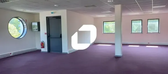 771m² Office in Wasquehal, France No. 302412 11