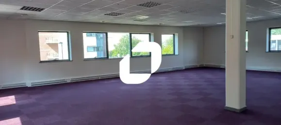 771m² Office in Wasquehal, France No. 302412 9