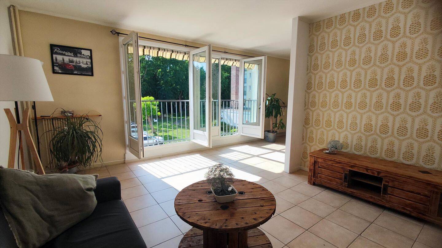 2 bedrooms Apartment in Bruyeres-le-Chatel, France No. 334488