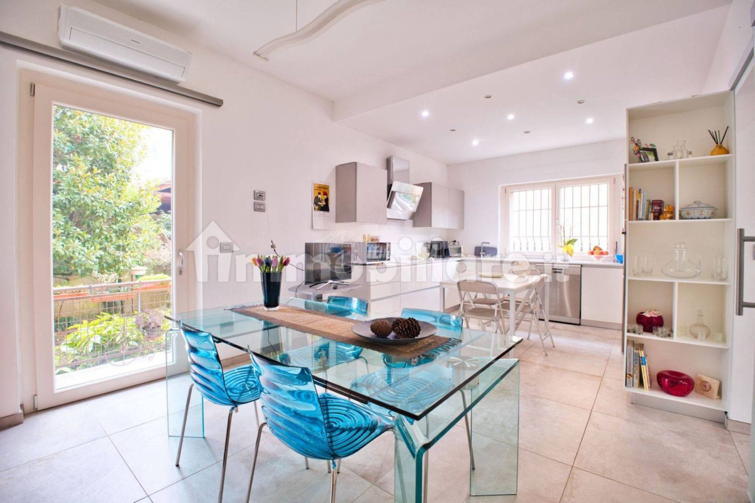 2 bedrooms Apartment in Vercelli, Italy No. 119044