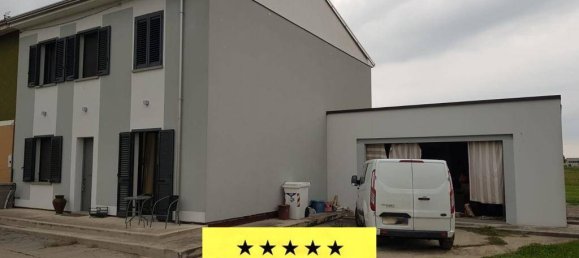 3 bedrooms Villa in Serravalle a Po, Italy No. 295965 17