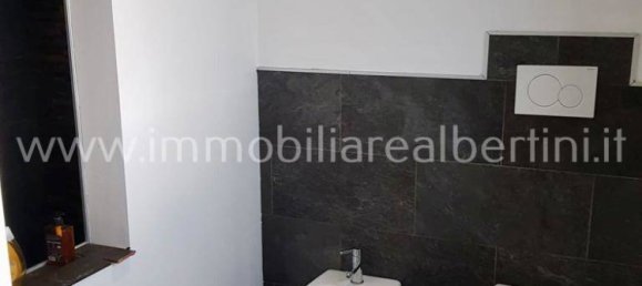 3 bedrooms Villa in Serravalle a Po, Italy No. 295965 7