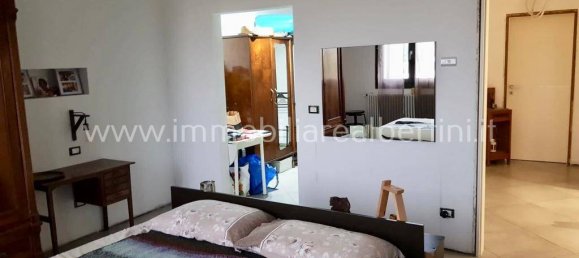 3 bedrooms Villa in Serravalle a Po, Italy No. 295965 11