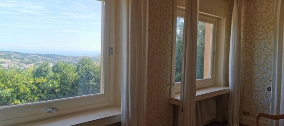 Вилла с 18 комнатами в Чивитанова Марке, Италия № 141987 3