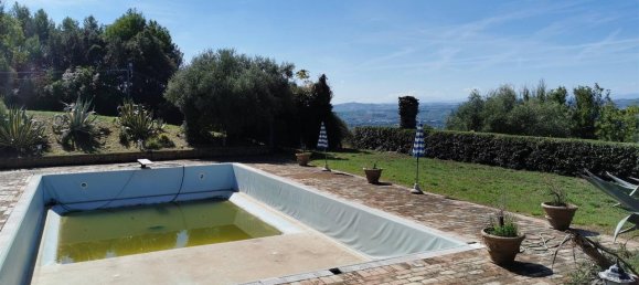 Вилла с 18 комнатами в Чивитанова Марке, Италия № 141987 9