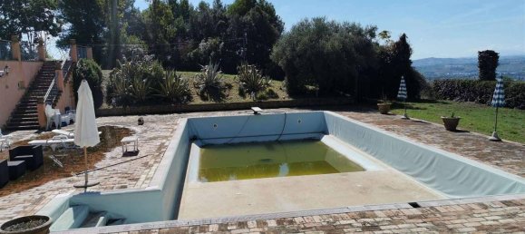 Вилла с 18 комнатами в Чивитанова Марке, Италия № 141987 10