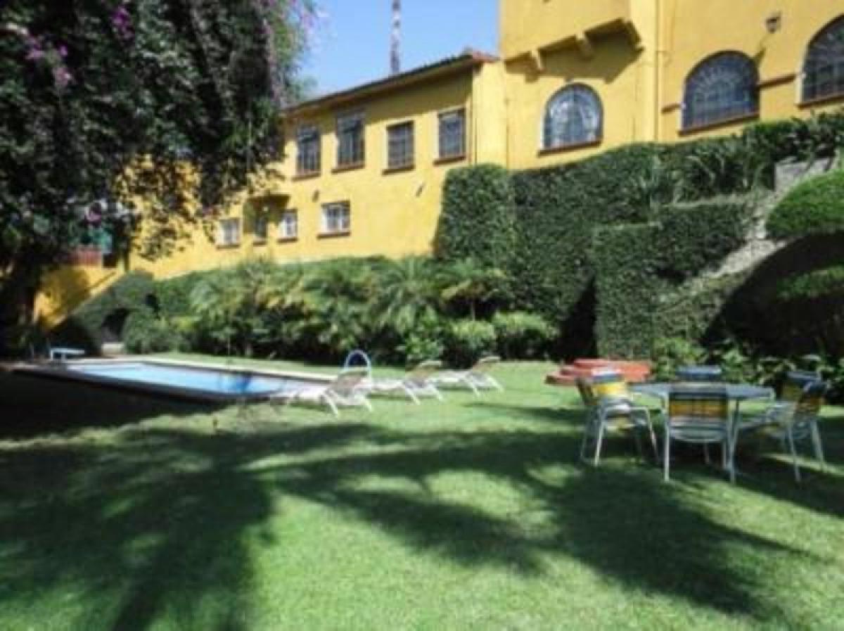 10 bedrooms House in Morelos, Mexico No. 148221