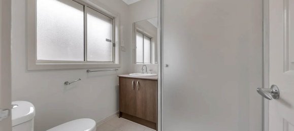 3 bedrooms House in Tarneit, Australia No. 60 7