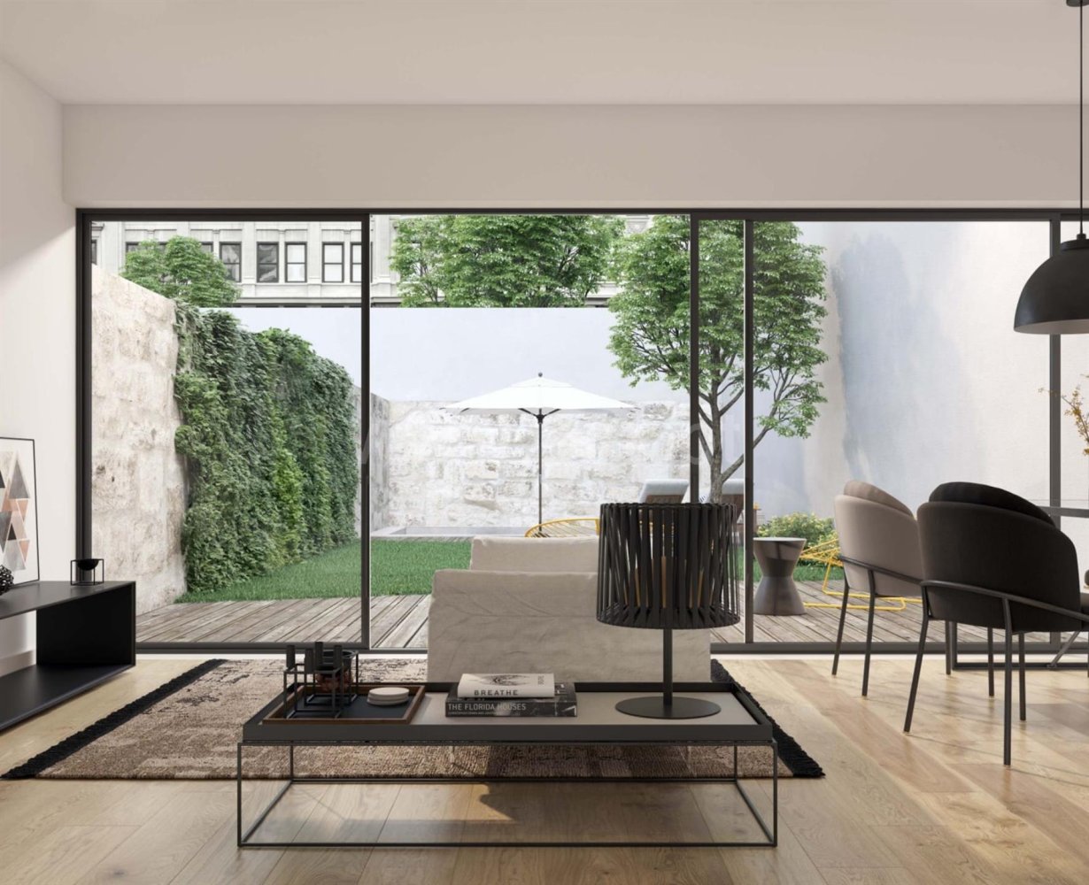 893m² Building in Porto, Portugal No. 124786