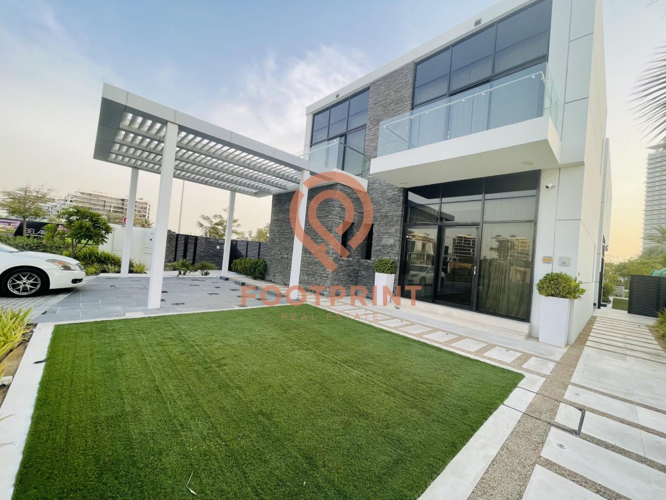 4 bedrooms Villa in Dubai, UAE No. 24422