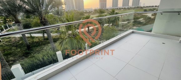 4 bedrooms Villa in Dubai, UAE No. 24422 16