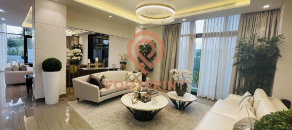 4 bedrooms Villa in Dubai, UAE No. 24422 2