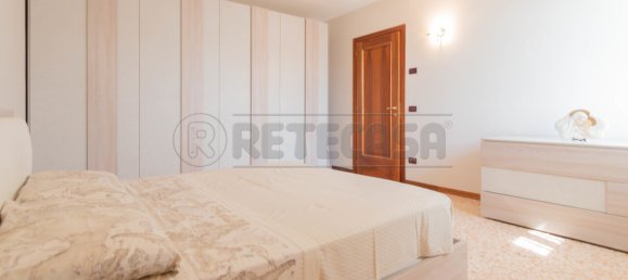 3 bedrooms House in Pozzoleone, Italy No. 329067 19