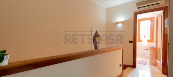 3 bedrooms House in Pozzoleone, Italy No. 329067 17