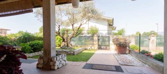 3 bedrooms House in Pozzoleone, Italy No. 329067 12