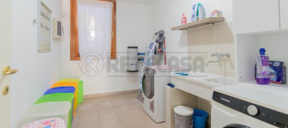 3 bedrooms House in Pozzoleone, Italy No. 329067 33