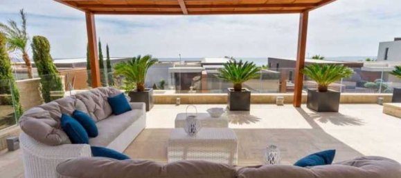 Вилла с 4 спальнями в Пиргос, Кипр № 7599 3