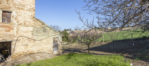 3 bedrooms House in Recanati, Italy No. 22546 14