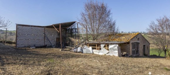 3 bedrooms House in Recanati, Italy No. 22546 6