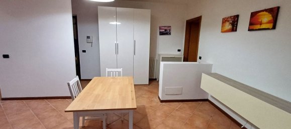Studio in Trezzano sul Naviglio, Italy No. 330324 6