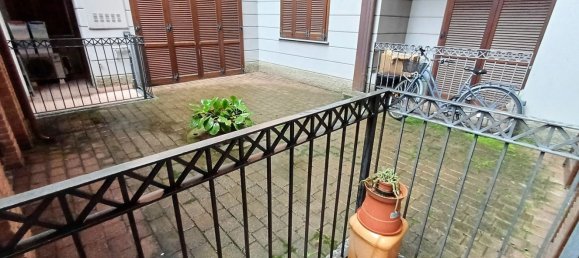 Studio in Trezzano sul Naviglio, Italy No. 330324 12