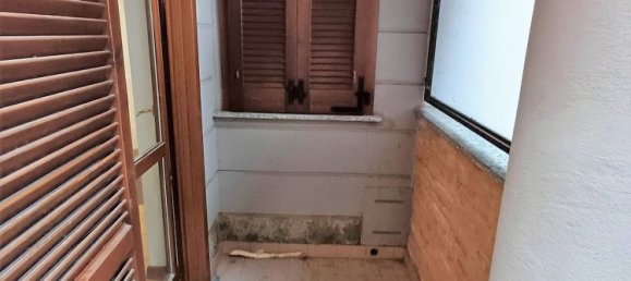 Studio in Trezzano sul Naviglio, Italy No. 330324 13