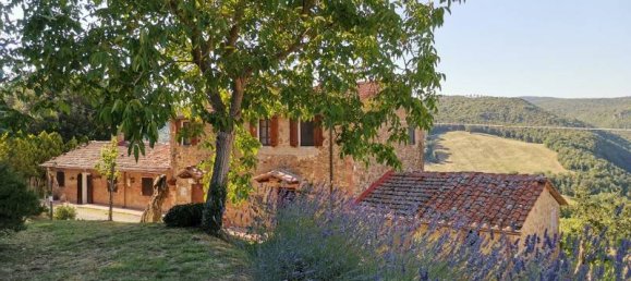 8 bedrooms House in San Gimignano, Italy No. 195472 3