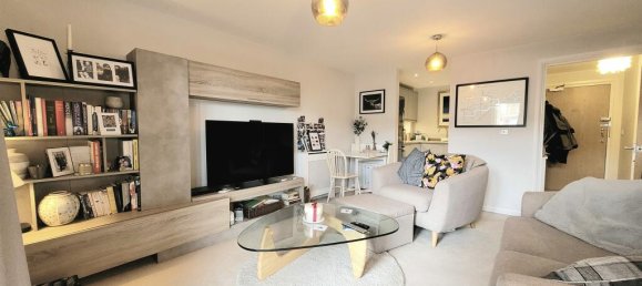 1 bedroom Apartment in Watford, United Kingdom No. 6121 4