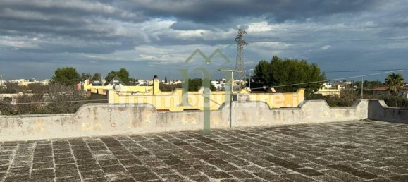 4 bedrooms Villa in San Vito dei Normanni, Italy No. 195312 8