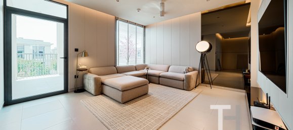 Villa T4 em Tilal Al Ghaf, UAE N.º 95237 7